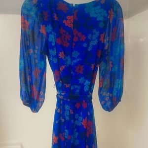 Chaps Dress size 8 pre-owned Blue V-neck wrap dress